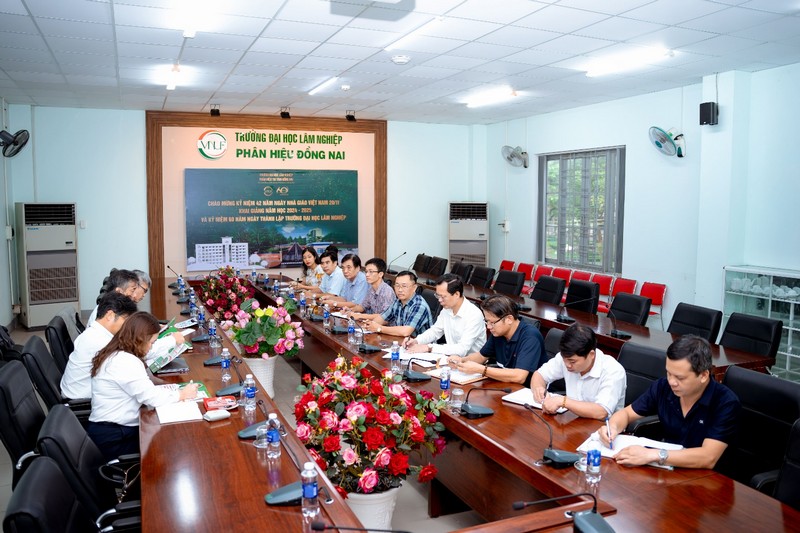 VNUF2 worked with the Experts of Hai Phong Trading Investment Company Limited