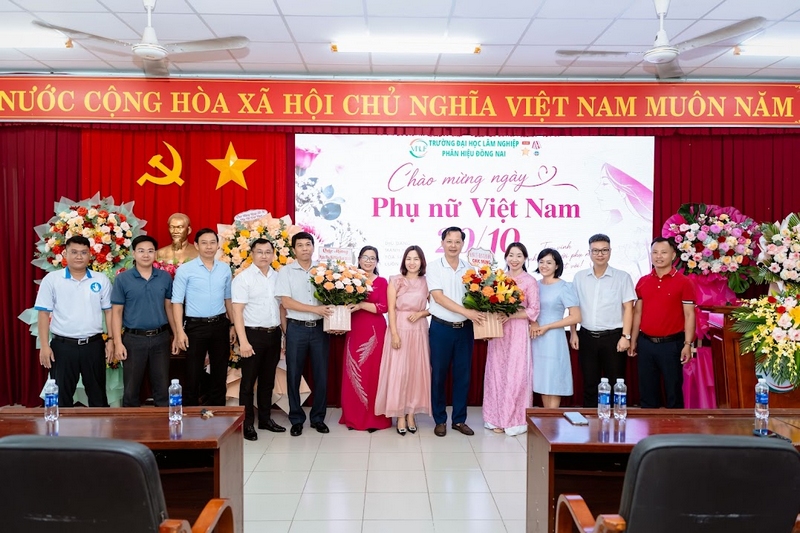 VNUF2 tổ chức họp mặt nhân dịp kỷ niệm 96 năm ngày Phụ nữ Việt Nam 20/10 và Hội thi “Trò chơi dân gian”
