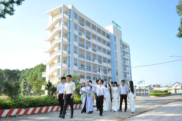 Công bố tốp 100 trường đại học chất lượng nhất Việt Nam