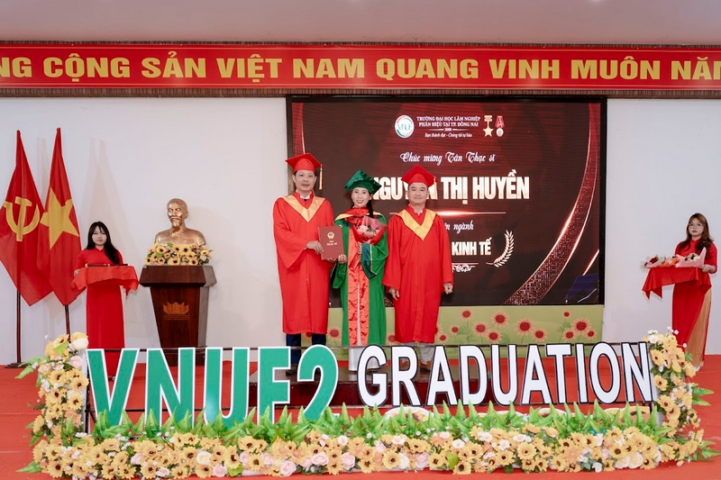 Dấu ấn ngày hội tri thức với lễ khai giảng và trao bằng tốt nghiệp các lớp Đại học, Sau đại học đợt 2 năm 2026